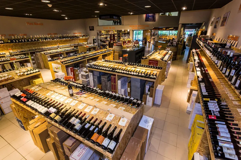 revendeur du jeu pour apprendre le vin VinOdys'sait - Marché aux vins, la roche sur yon - Les sables d'olonnes, Chateau d'olonnes